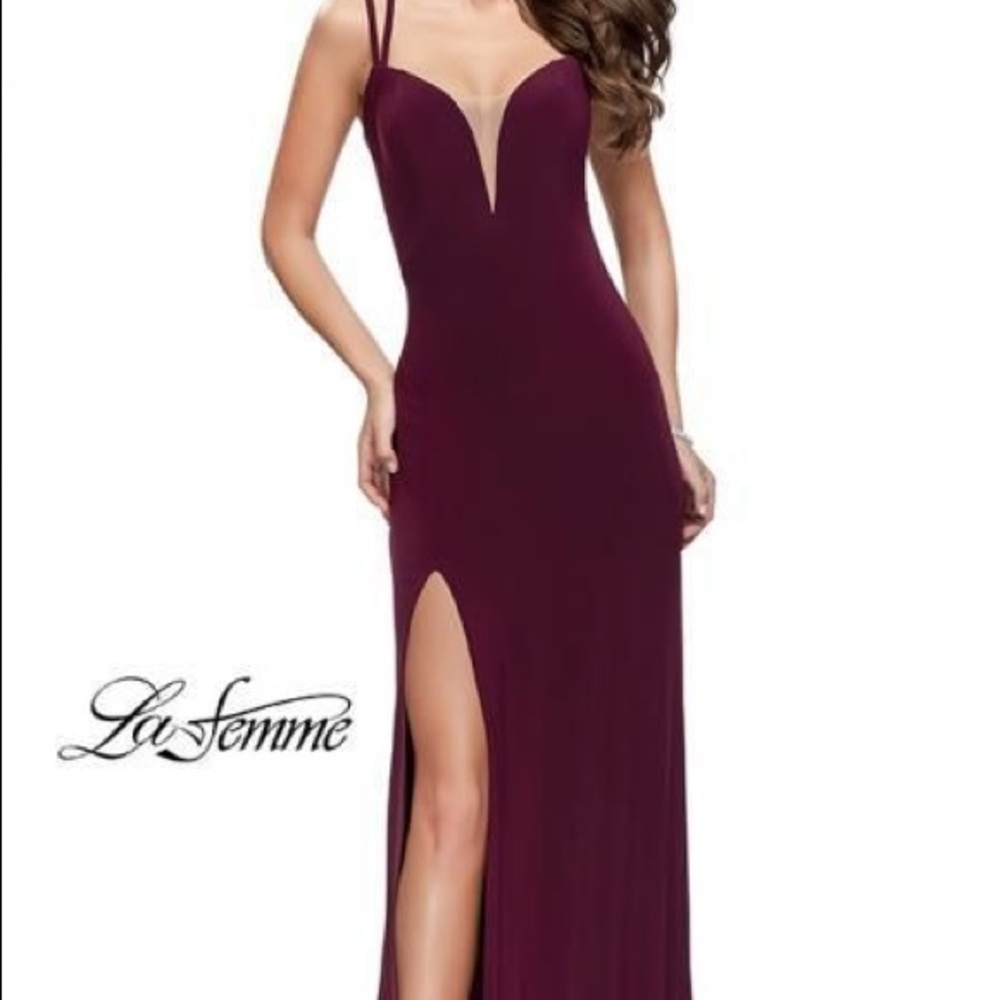 25648 Plunging Sweetheart Crisscross Strapped Gown